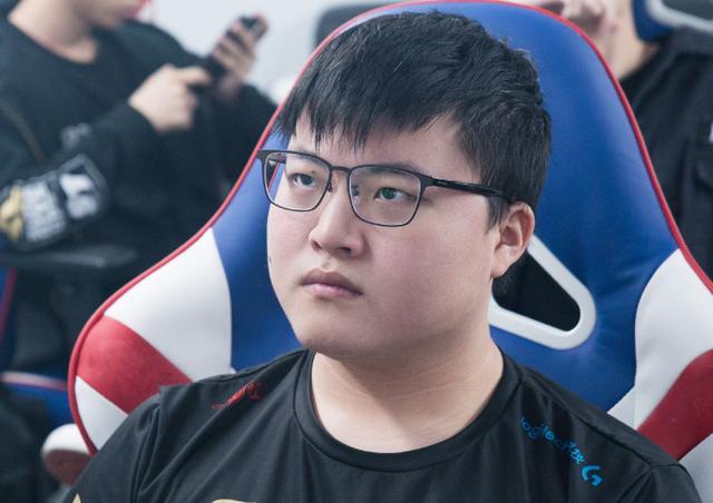 随机Rookie爆冷击败日本队，战术调整引爆全场！